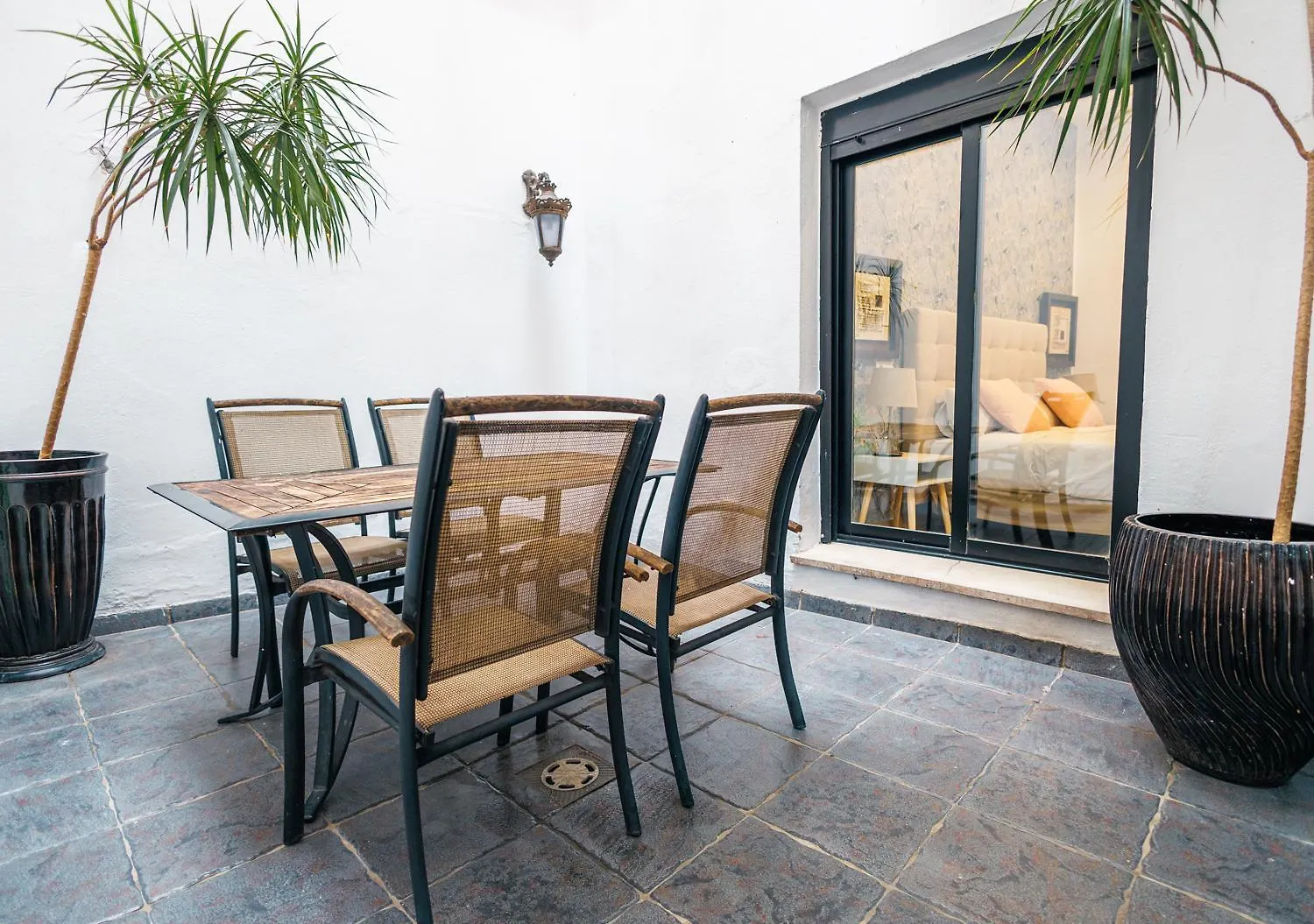 Apartamento Central contacts